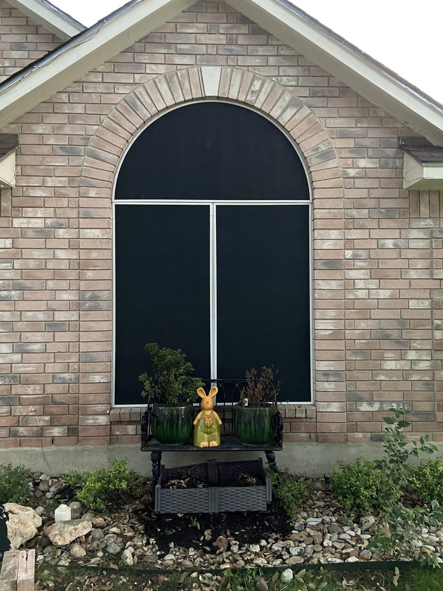 Round-top window solar screen